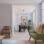 2 Bdr Penthouse In Grcia