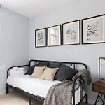 2 Bdr Penthouse In Grcia