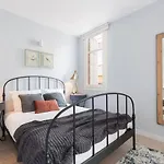 2 Bdr Penthouse In Grcia
