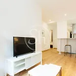 Moderno Y Bonito Apartamento En Urgell