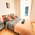 Private Rooms Next Liceu
