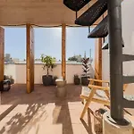 Oasis Suites Downtown Barcelona