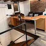 Habitacion Para Grupos Hasta 8 En Plena Rambla De Cataluna