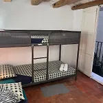 Habitacion Para Grupos Hasta 8 En Plena Rambla De Cataluna