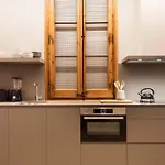 Destinationbcn Universitat Apartments