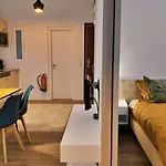 Sant Antoni 3 - Downtown Barcelona. Modern