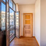 Elegant 3-Bedroom Apartment In The Heart Of Bcn