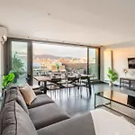 Amazing 3 bedroom penthouse in Plaza España