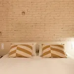 Destinationbcn Universitat Apartments