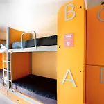 Twentytú Hostel