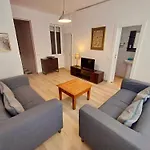 Clot Mirabarna Apartments