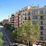 Gracia Barcelona Group Apartments