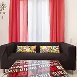 Hostal River