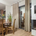 Sunny Flat