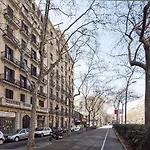 Central And Spacious Family Apartment