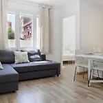 Flateli Roger 1