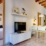 Charming & Convenient Apartment Near Plaza Espanya
