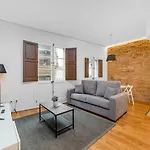Lodging Apartments Modern Apartment In Downtown With Lovely Balcony