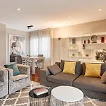 Ud Apartments - Luxury Beach Apartment With Terrace