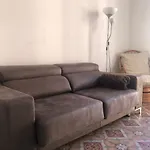 1 Casual Apartments