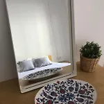 1 Casual Apartments
