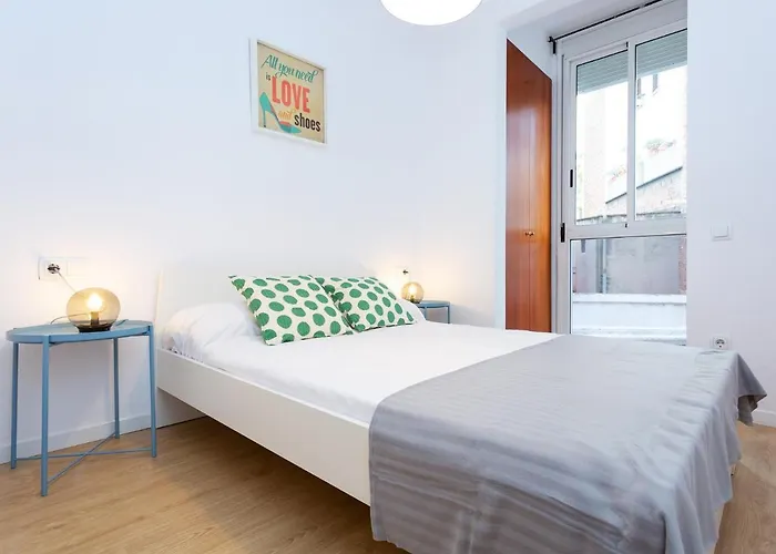 Higuests - Sagrada Familia Apartments