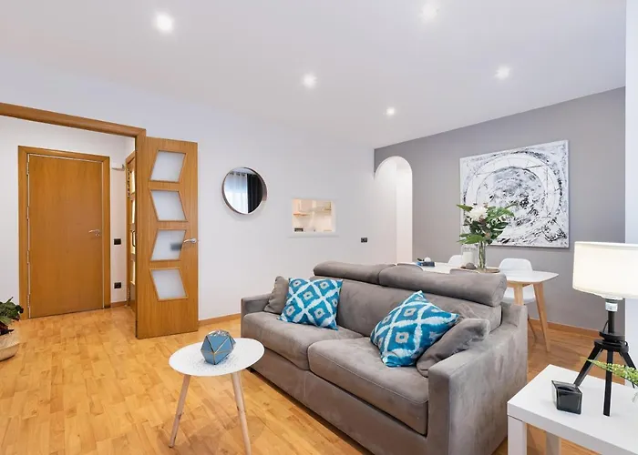 Lodging Apartments Villa de Gracia 2 bedroom cozy apartment