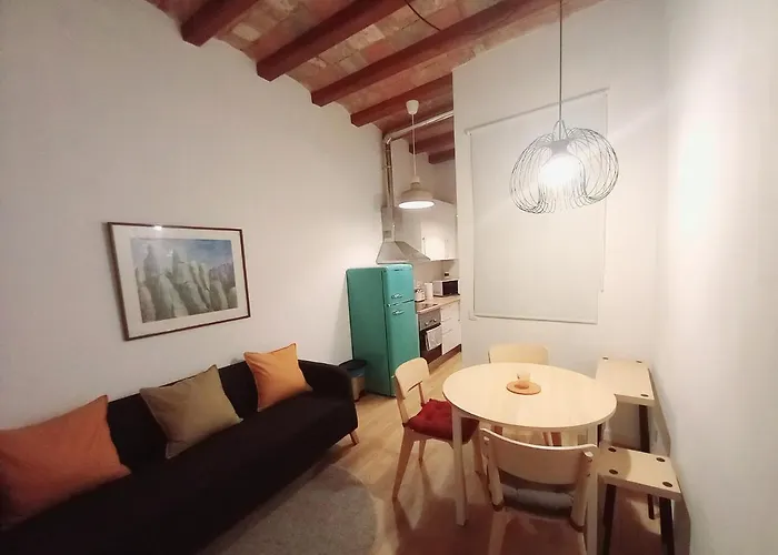 Modern Apartm Near Picasso Museum