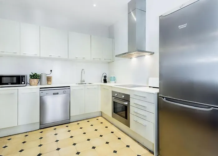 4Bedroom Apart With Balcony In Las Ramblas 1 1
