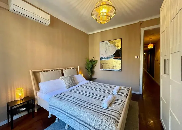 Sagrada Familia 4Bd Only For Families Or Business Groups