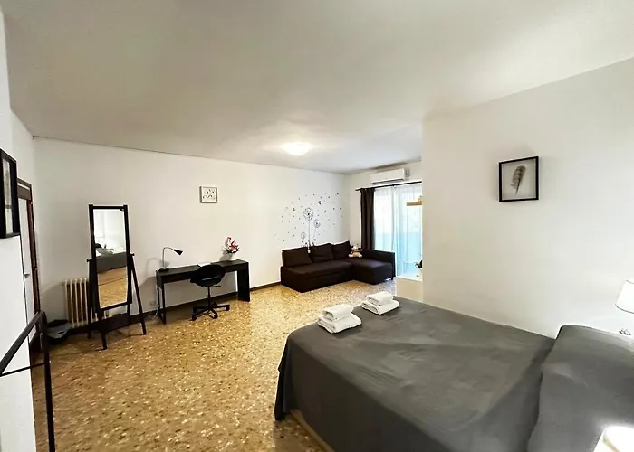 Rooms Sepulveda