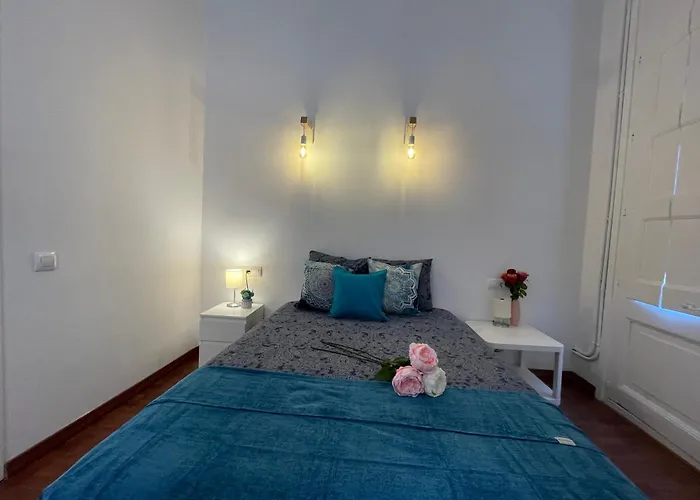 Rooms In Heart Of Gothic