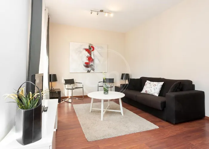 Wonderful Apartment Near Sagrada Familia