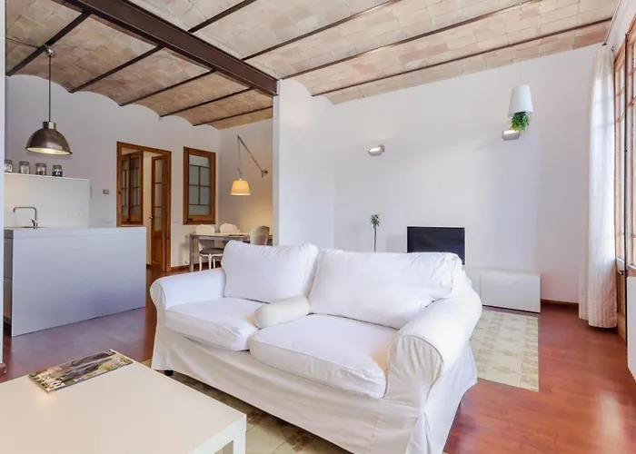 Comodo Apartamento En Sagrada Familia
