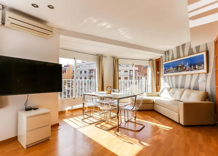 Luminous 2 Bedroom Next To Sagrada Familia