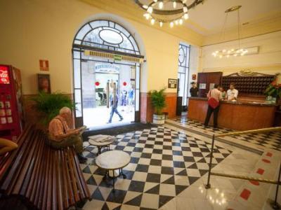 Peninsular Hotel *