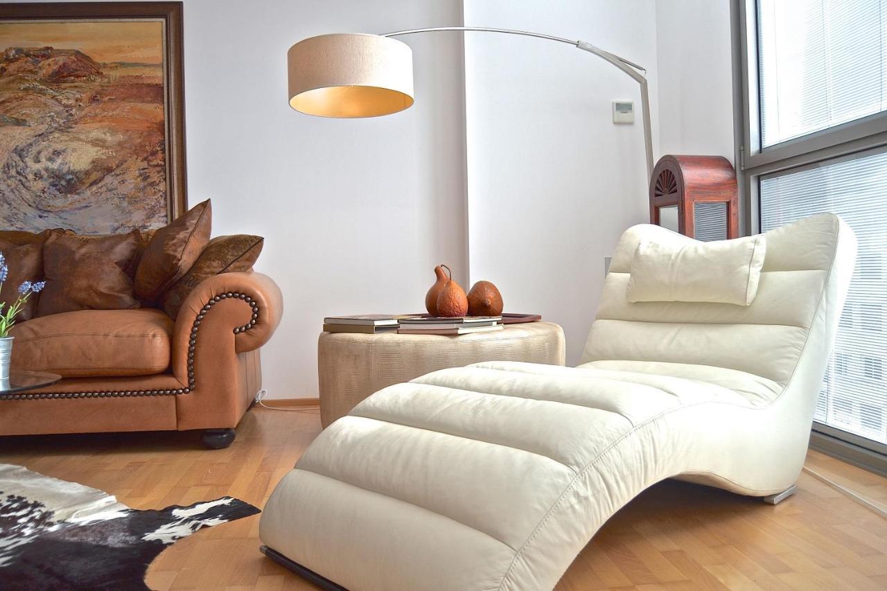 Livingstone Apartment