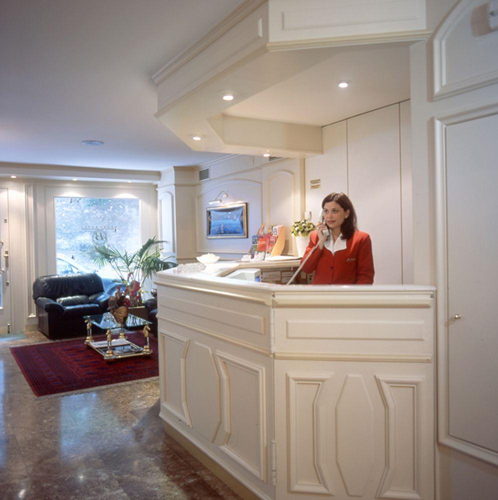 Apartahotel Bonanova 3*