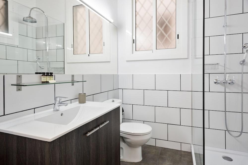 Thesuites Apartment