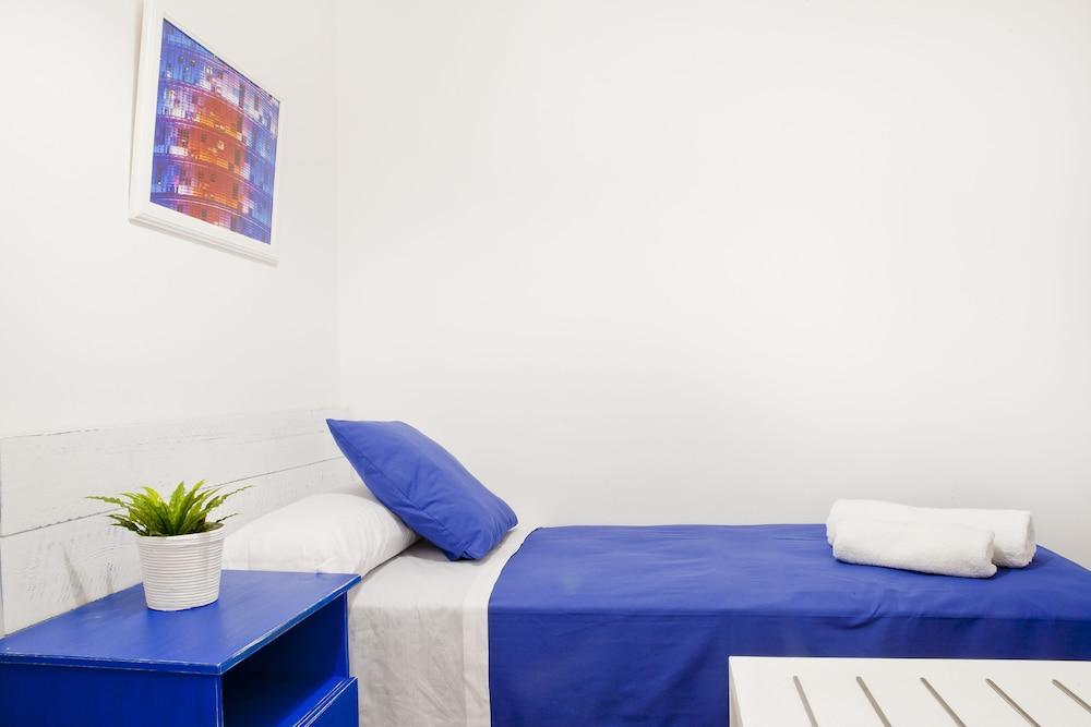 Bed & Breakfast Blue