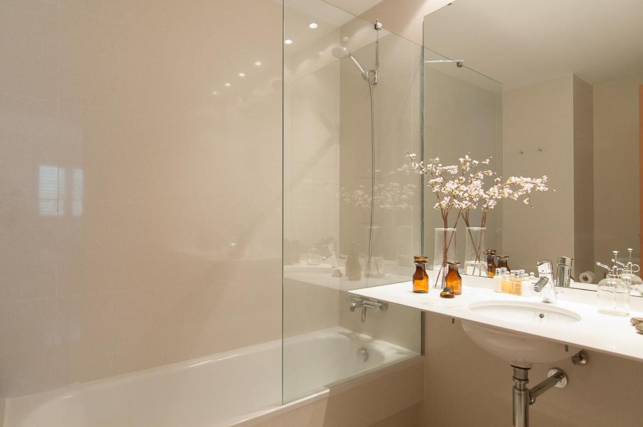 Livingstone Apartment *