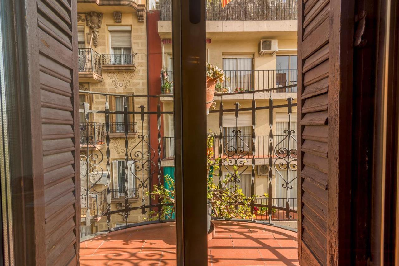 Homenfun Sants With Montjuic Views