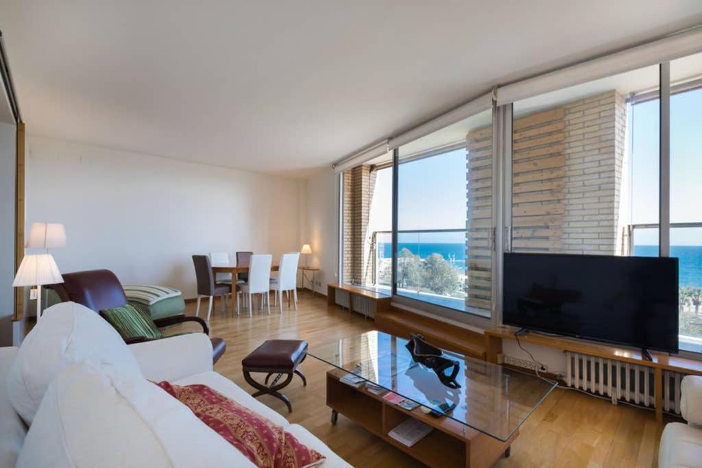 Apartment Sea Views & Skyline *