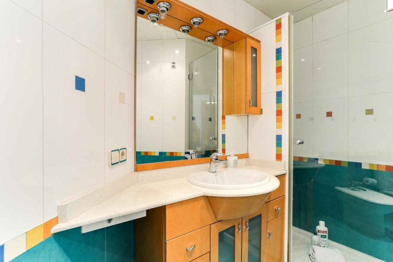 Apartment Luminous 2 Bedroom Next To Sagrada Familia