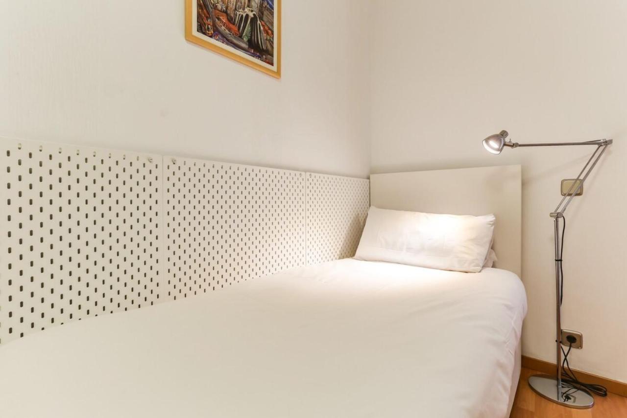 Luminous 2 Bedroom Next To Sagrada Familia