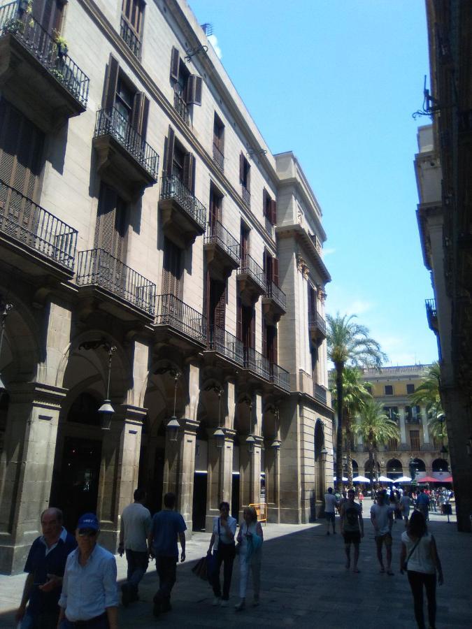 Colom Apartment