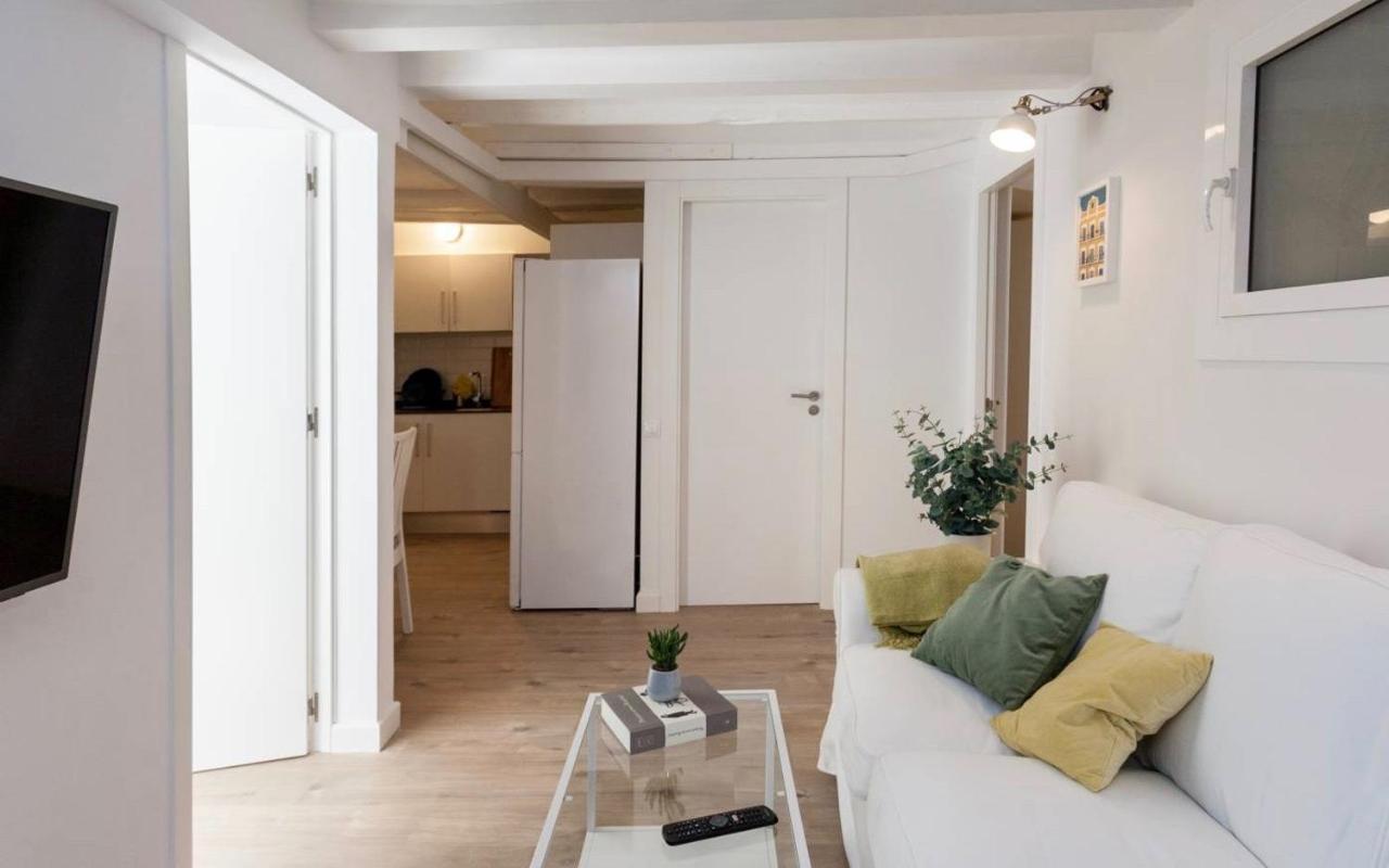 Modern&comfy Close To Ramblas Apartamento