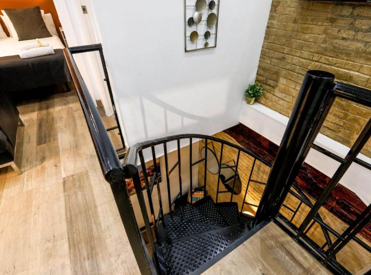 New Listing Duplex Near The Barceloneta