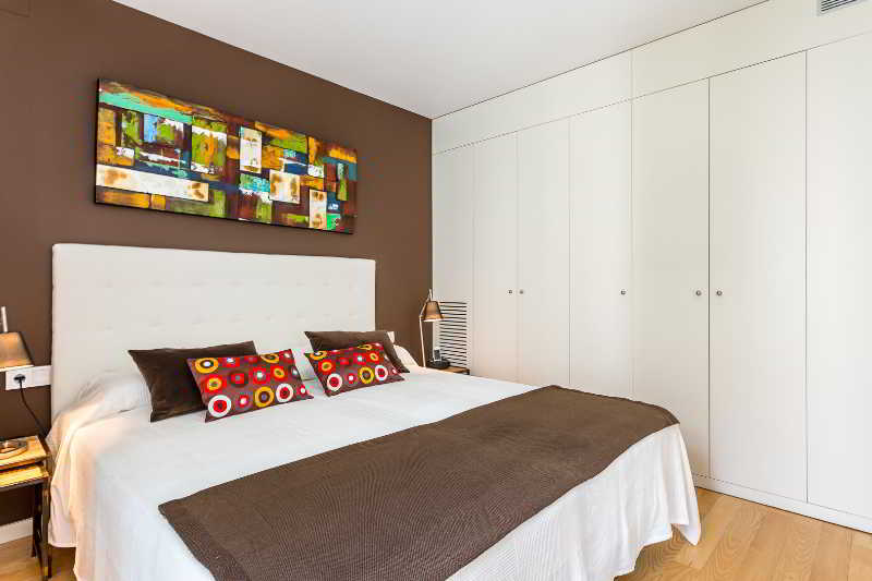 Urban District - Rambla & Pool *
