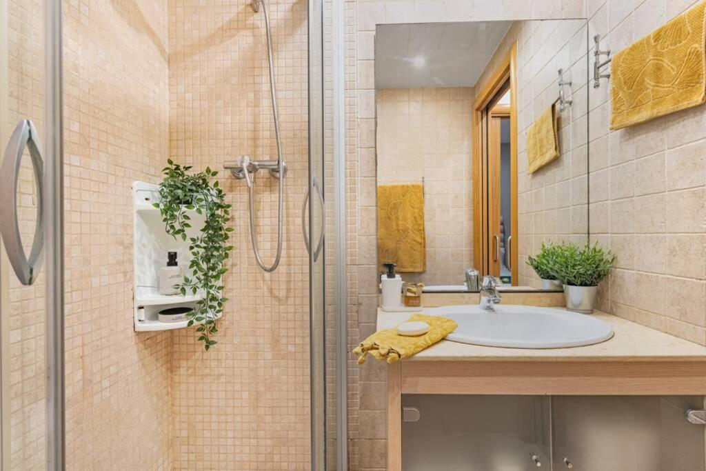 De Gracia 2 Bedroom Cozy * Barcelona